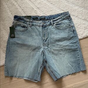 NEW- Wild Fable Easy Rigid Mid Rise Denim Shorts